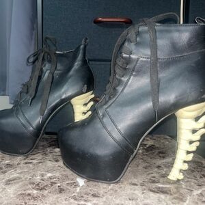 Black Platform Ankle Boots with Unique Heel